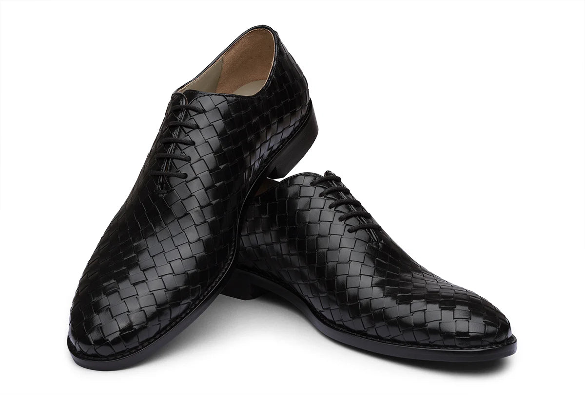 VENICE – BLACK HANDWOVEN LEATHER SHOES